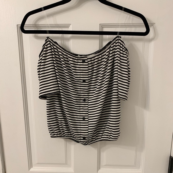 Off the Shoulder Crop Top Size S/M - Picture 1 of 3